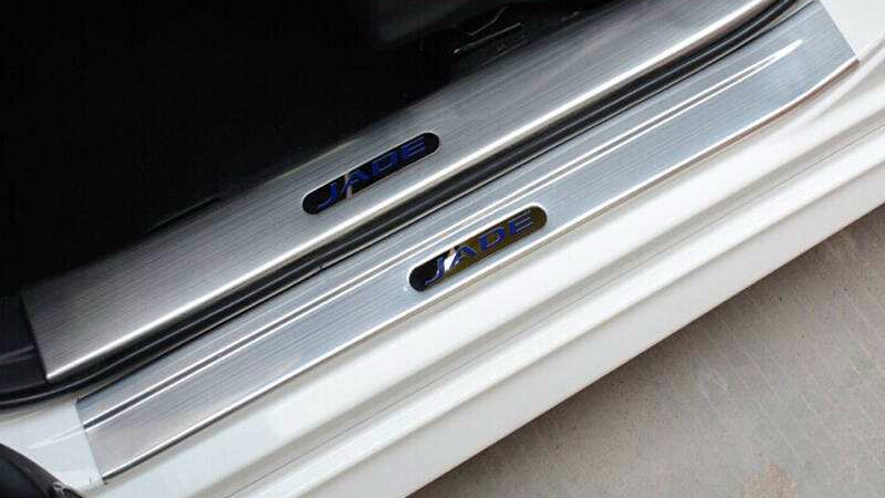 What is the reason for the lack of depth in the aluminum etching process?What's the rule out?