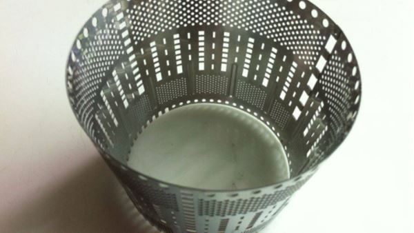 Juicer strainer